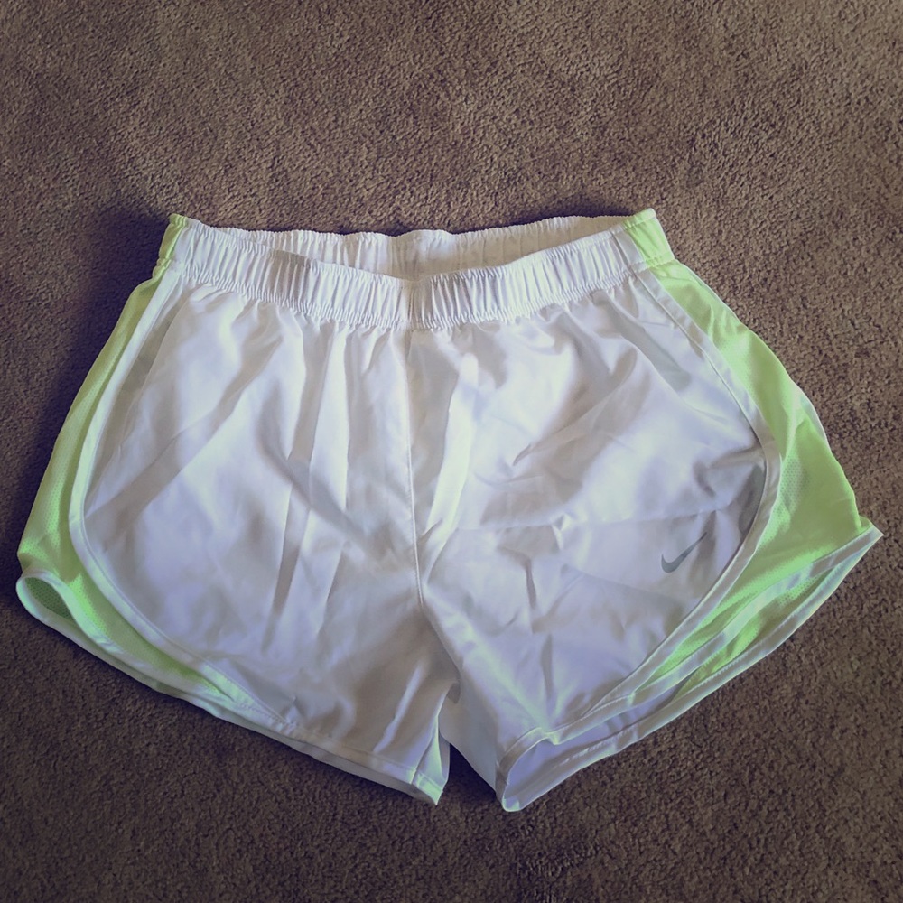 Nike dri-fit jogging shorts M